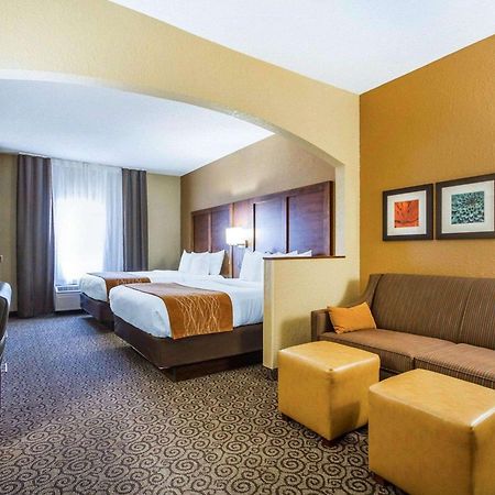 Comfort Suites Ramsey Bagian luar foto