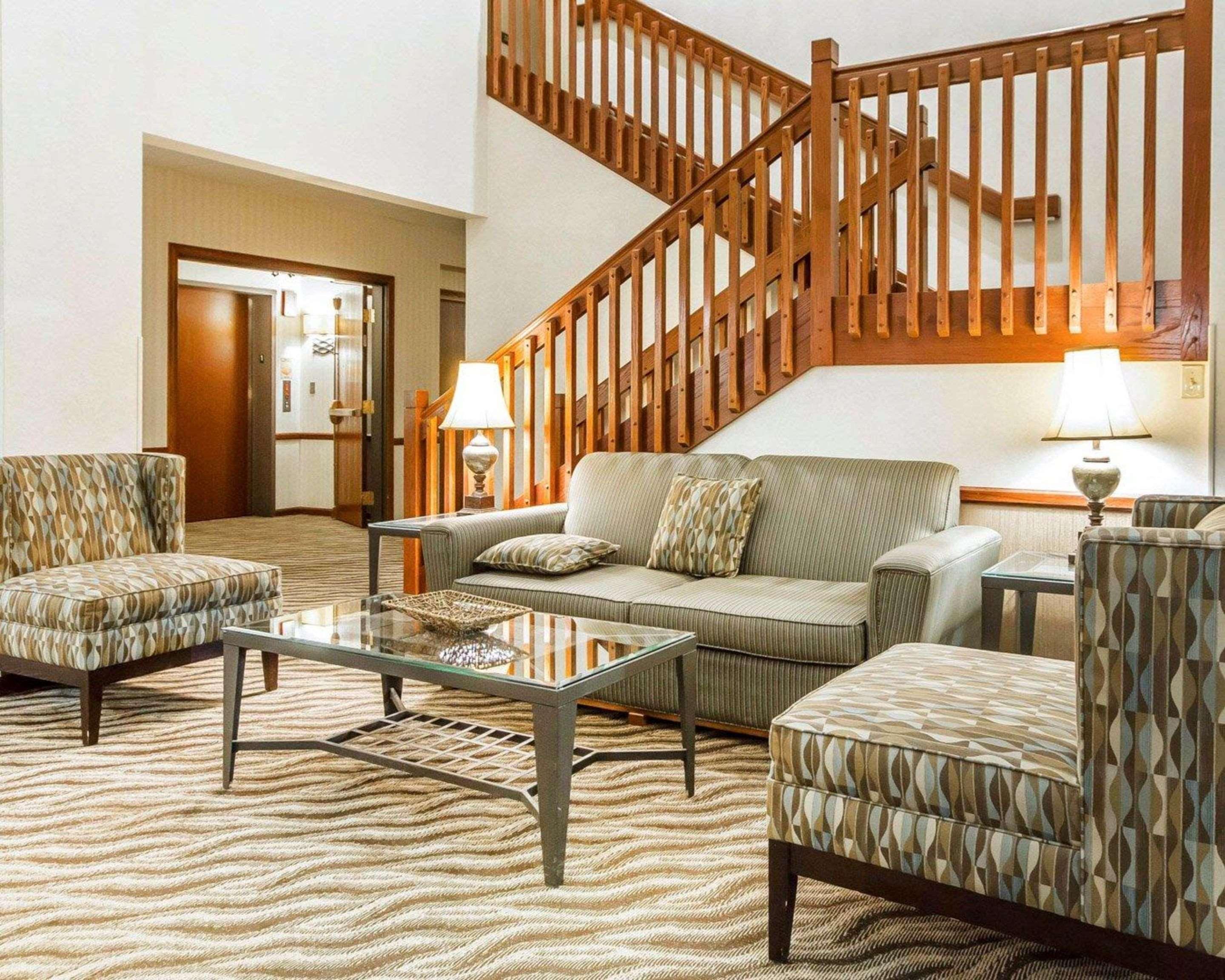 Comfort Suites Ramsey Bagian luar foto