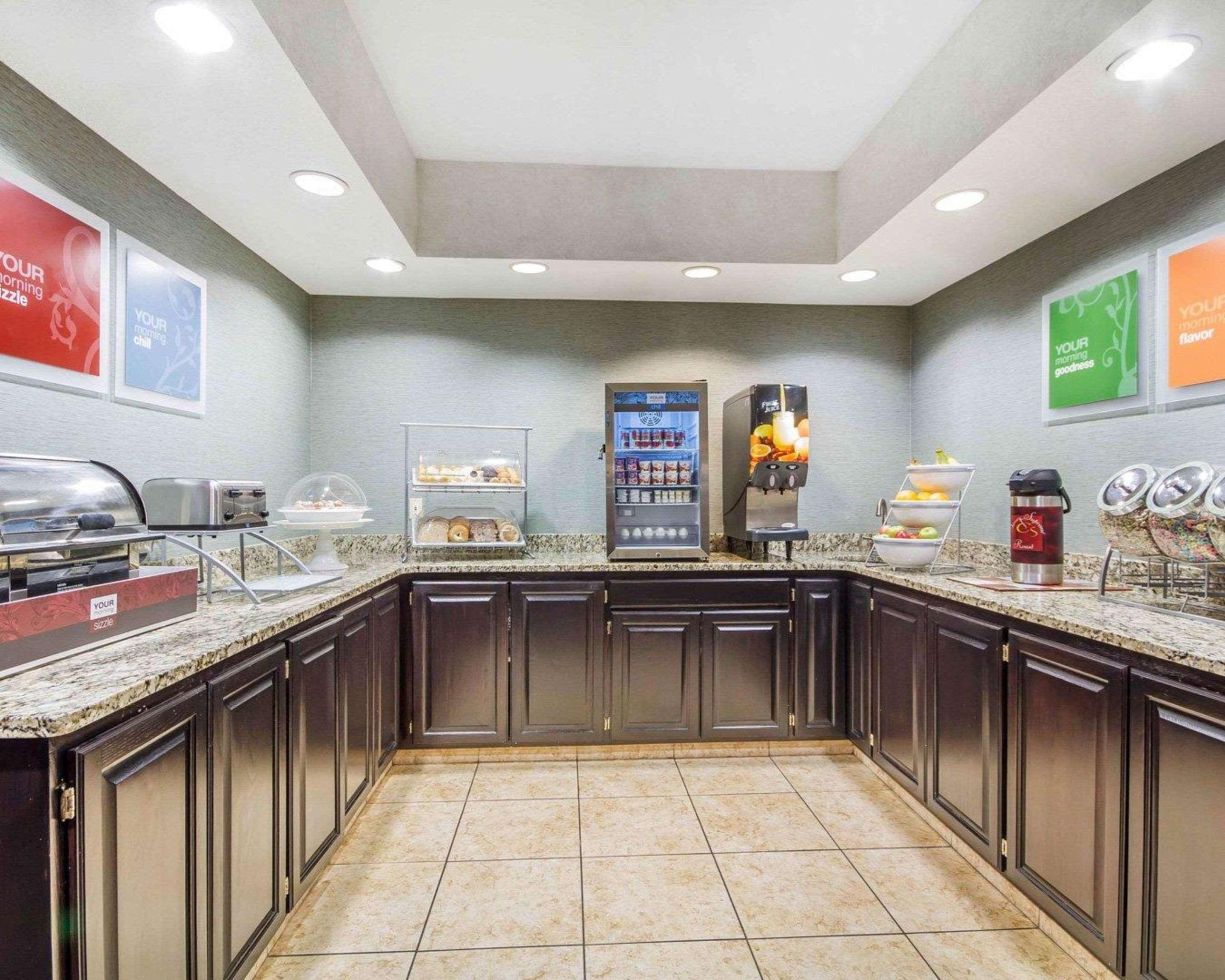 Comfort Suites Ramsey Bagian luar foto