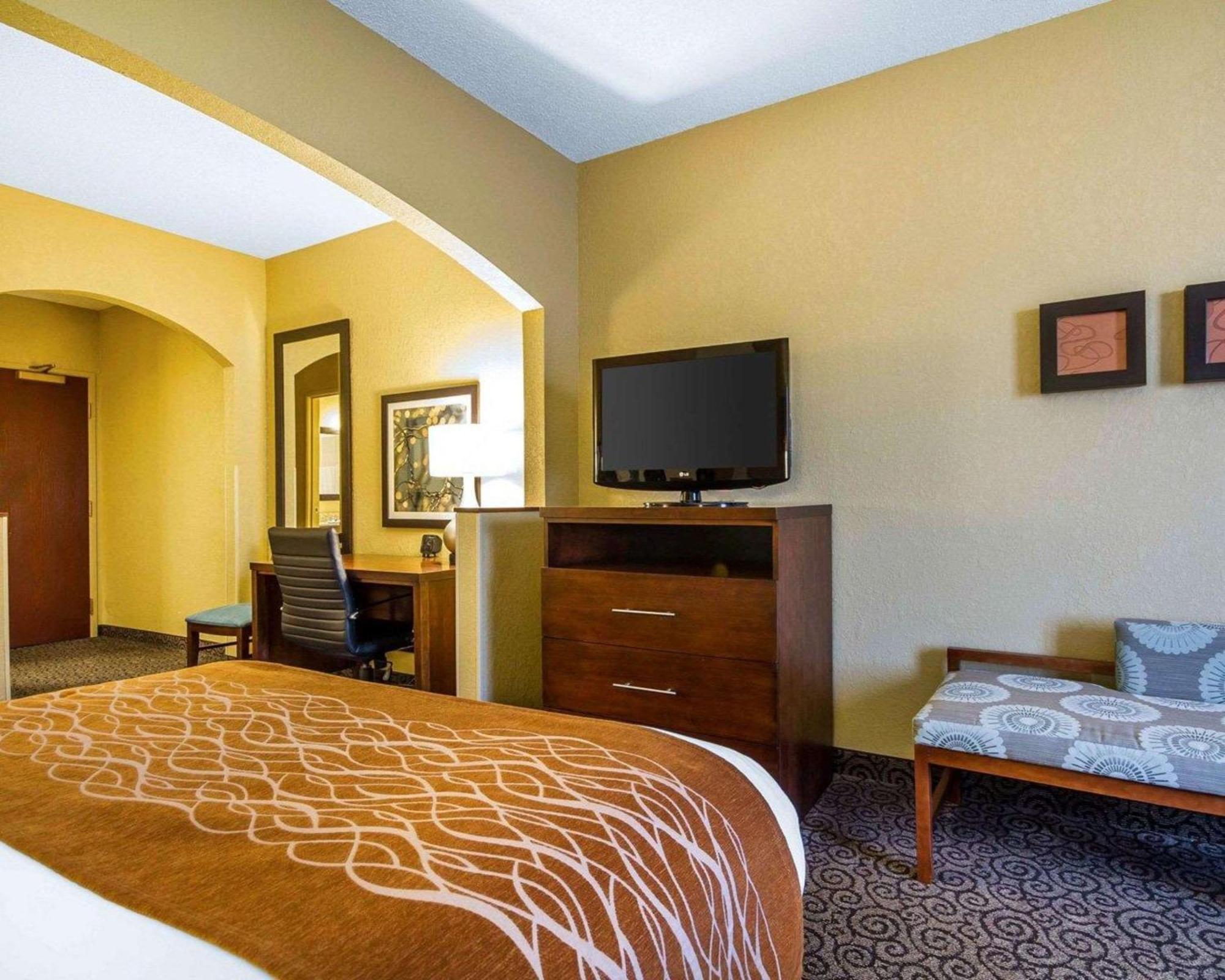 Comfort Suites Ramsey Bagian luar foto