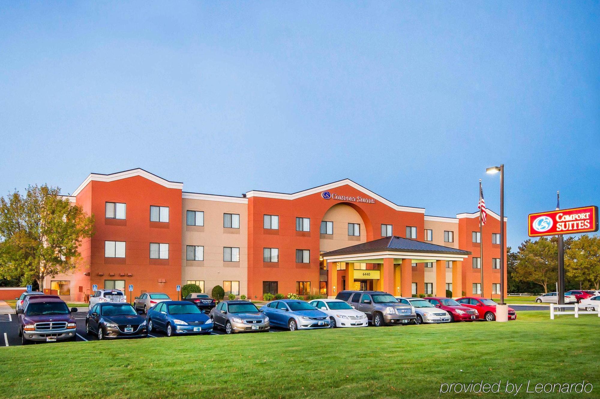 Comfort Suites Ramsey Bagian luar foto