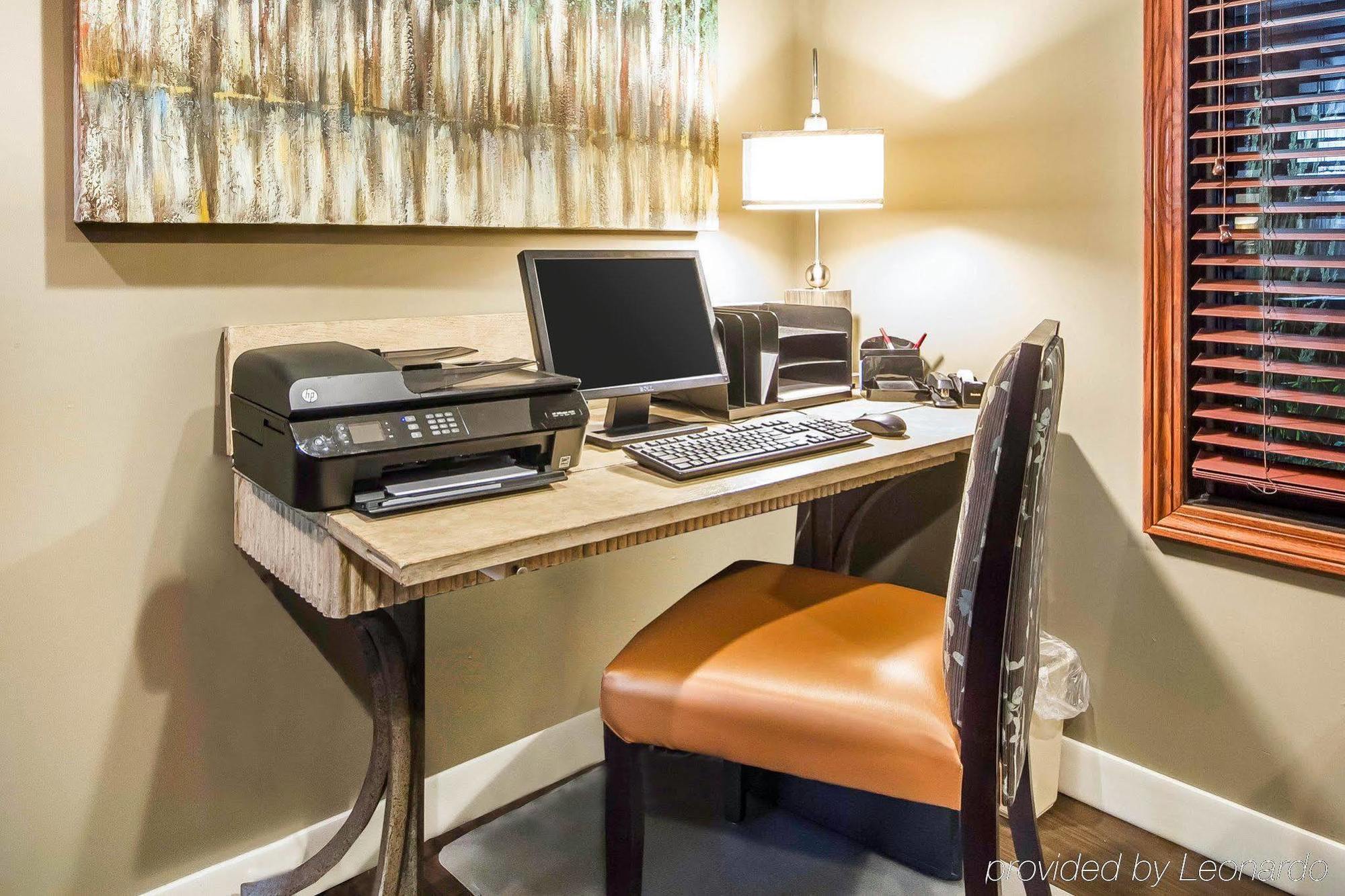 Comfort Suites Ramsey Bagian luar foto